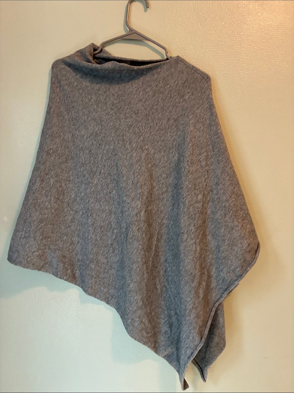 LOOK by M Gray Women's Poncho Sweater cashmere. OS